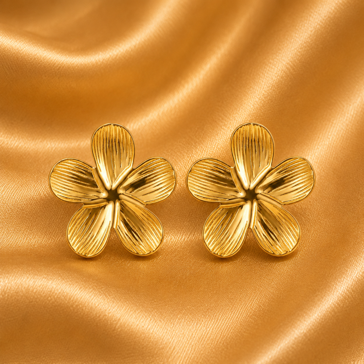 Five-Petal Gold Flower Stud Earring