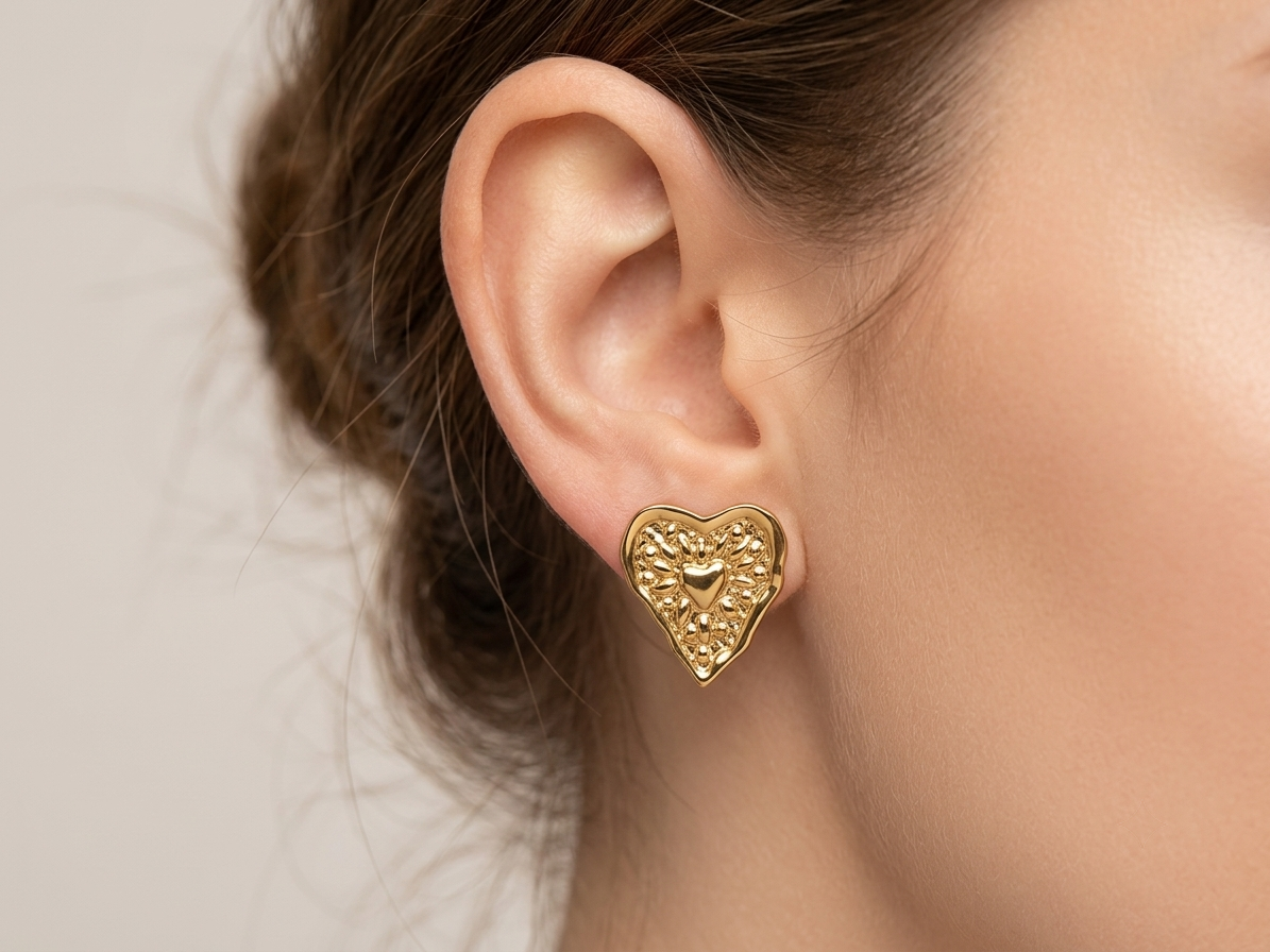 Vintage Heart Gold Stud Earring