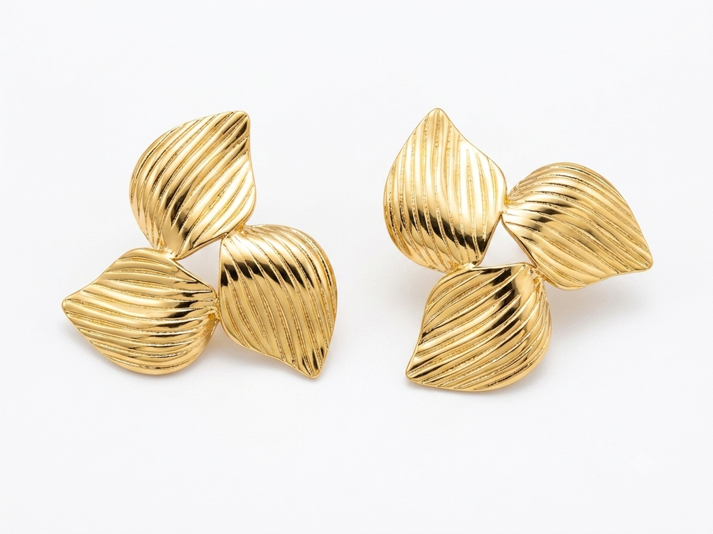 Triple Leaf Cluster Gold Stud Earring
